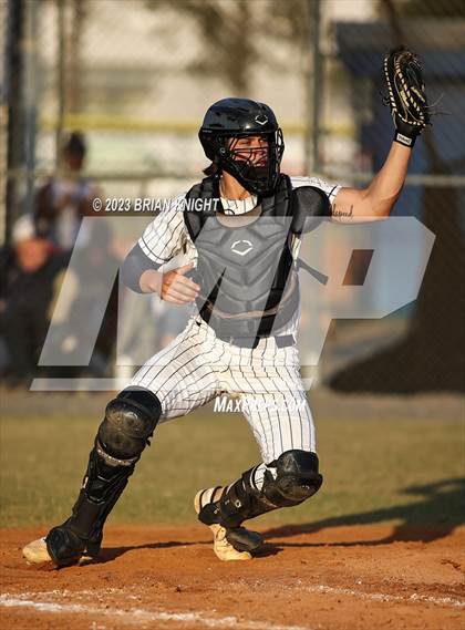 Thumbnail 3 in Durant vs. Newsome (FHSAA 7A District 6 Semifinal) photogallery.