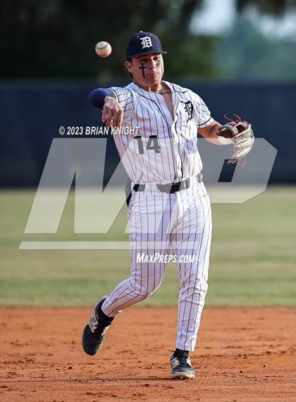 Thumbnail 2 in Durant vs. Newsome (FHSAA 7A District 6 Semifinal) photogallery.