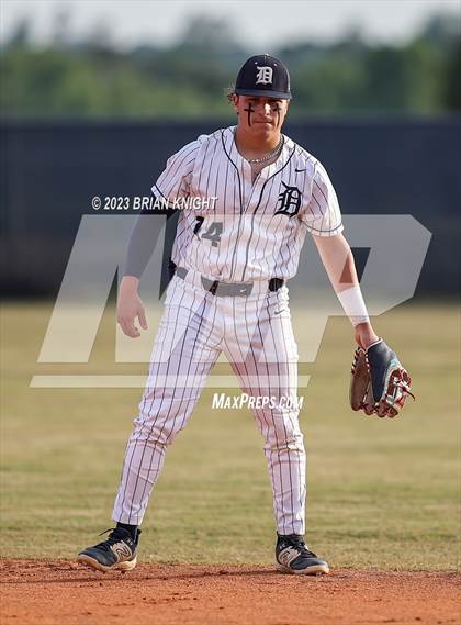 Thumbnail 3 in Durant vs. Newsome (FHSAA 7A District 6 Semifinal) photogallery.