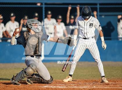 Thumbnail 3 in Durant vs. Newsome (FHSAA 7A District 6 Semifinal) photogallery.