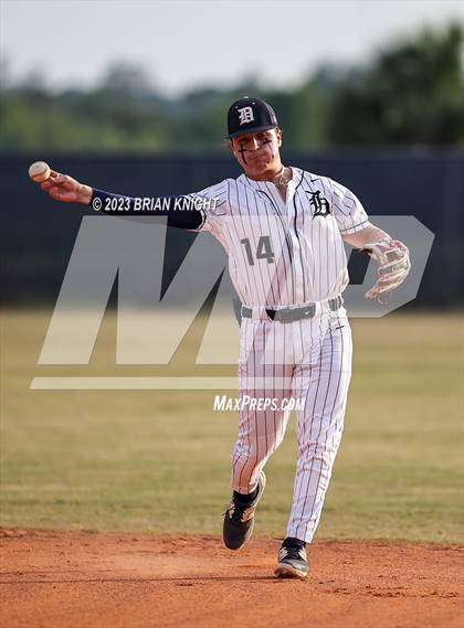 Thumbnail 3 in Durant vs. Newsome (FHSAA 7A District 6 Semifinal) photogallery.