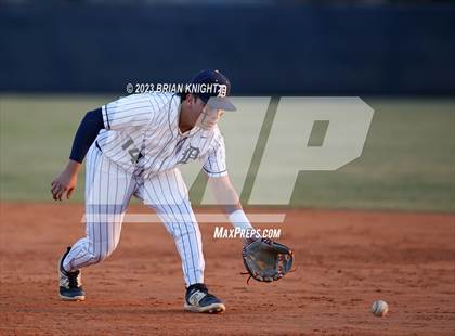 Thumbnail 1 in Durant vs. Newsome (FHSAA 7A District 6 Semifinal) photogallery.