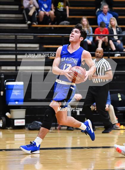 Thumbnail 3 in Van Alstyne vs Quanah (Fantasy of Lights tournament) photogallery.
