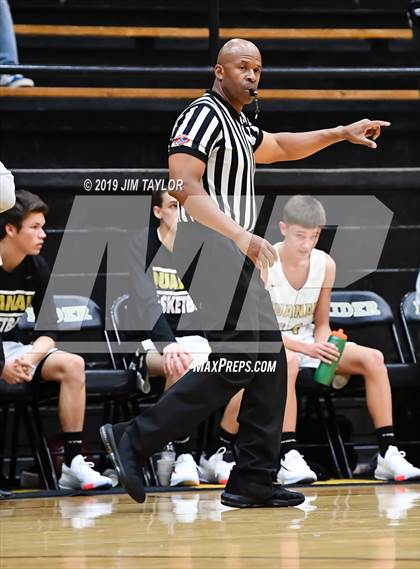 Thumbnail 2 in Van Alstyne vs Quanah (Fantasy of Lights tournament) photogallery.