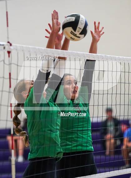 Thumbnail 3 in Penn vs Yorktown (Brownsburg Invite) photogallery.