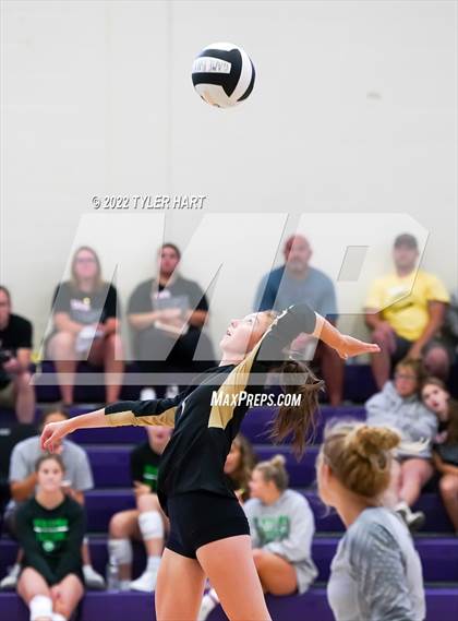 Thumbnail 2 in Penn vs Yorktown (Brownsburg Invite) photogallery.