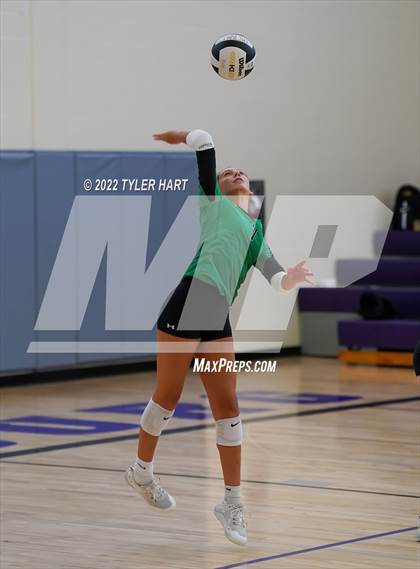 Thumbnail 2 in Penn vs Yorktown (Brownsburg Invite) photogallery.