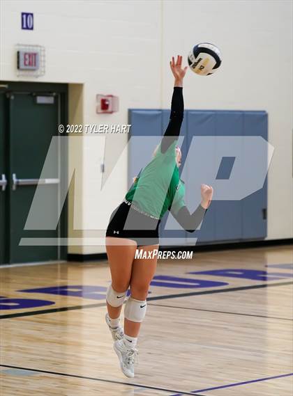 Thumbnail 3 in Penn vs Yorktown (Brownsburg Invite) photogallery.