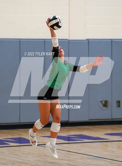 Thumbnail 1 in Penn vs Yorktown (Brownsburg Invite) photogallery.