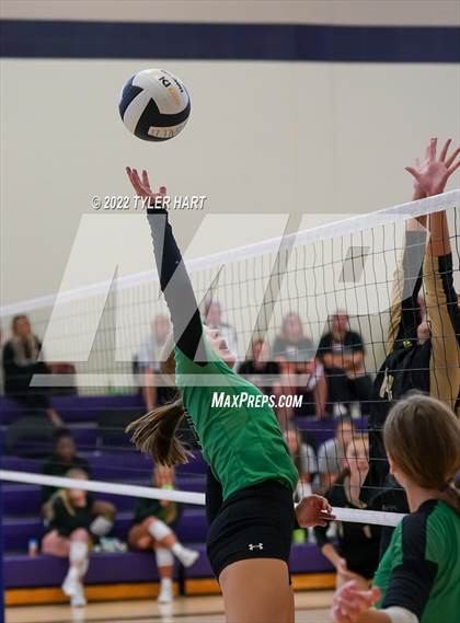 Thumbnail 3 in Penn vs Yorktown (Brownsburg Invite) photogallery.