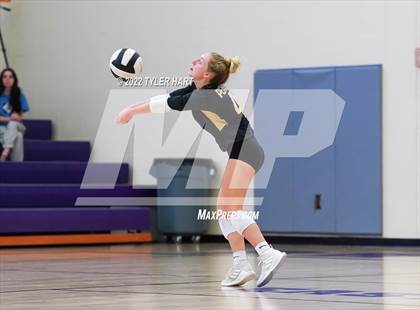 Thumbnail 1 in Penn vs Yorktown (Brownsburg Invite) photogallery.
