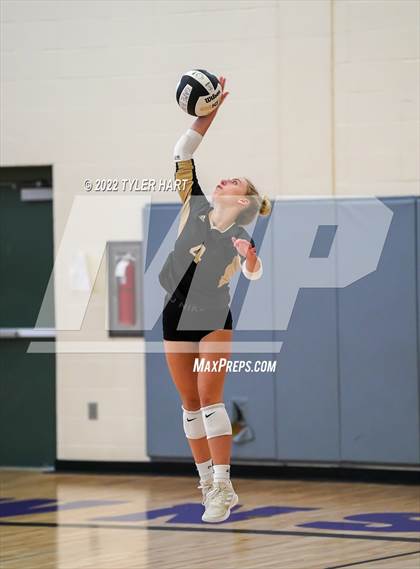 Thumbnail 3 in Penn vs Yorktown (Brownsburg Invite) photogallery.