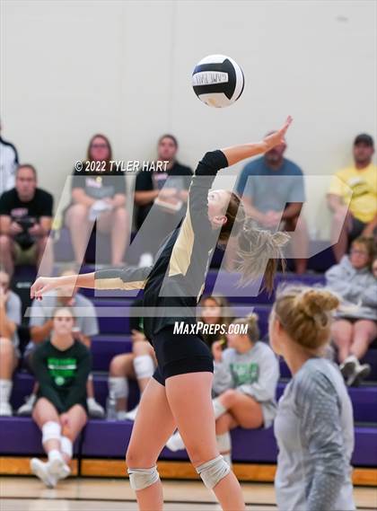 Thumbnail 3 in Penn vs Yorktown (Brownsburg Invite) photogallery.