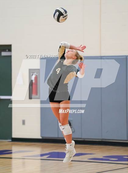Thumbnail 2 in Penn vs Yorktown (Brownsburg Invite) photogallery.