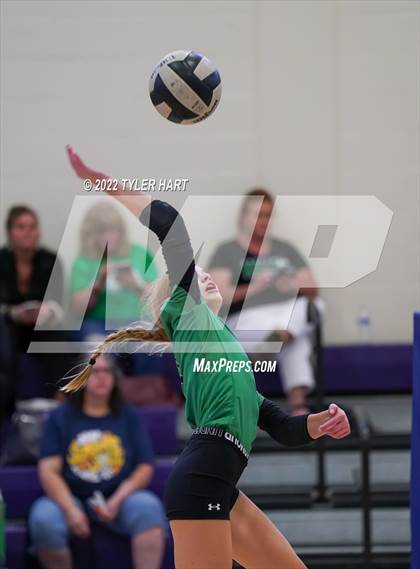 Thumbnail 2 in Penn vs Yorktown (Brownsburg Invite) photogallery.