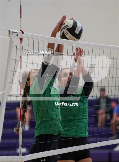 Thumbnail 2 in Penn vs Yorktown (Brownsburg Invite) photogallery.