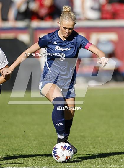 Thumbnail 2 in Ridgeline vs. Snow Canyon (UHSAA 4A Final) photogallery.