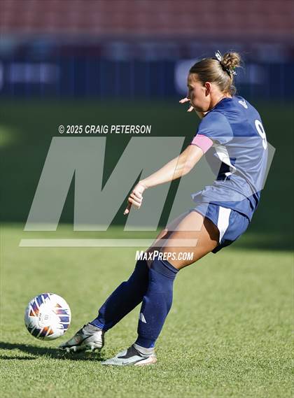 Thumbnail 2 in Ridgeline vs. Snow Canyon (UHSAA 4A Final) photogallery.