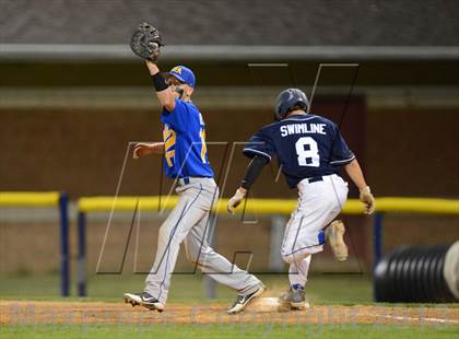 Thumbnail 2 in Oakfield-Alabama vs Batavia (Rotary Tournament) photogallery.