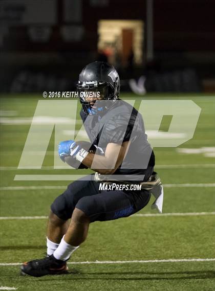 Thumbnail 3 in Plano East vs. Hebron (UIL 6A Bi-District Playoff) photogallery.