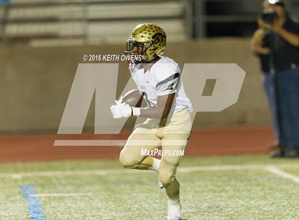 Thumbnail 2 in Plano East vs. Hebron (UIL 6A Bi-District Playoff) photogallery.