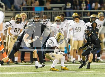 Thumbnail 3 in Plano East vs. Hebron (UIL 6A Bi-District Playoff) photogallery.