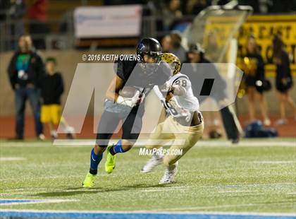 Thumbnail 1 in Plano East vs. Hebron (UIL 6A Bi-District Playoff) photogallery.