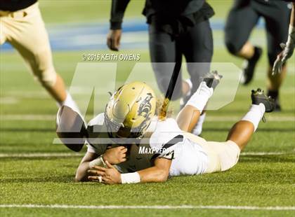 Thumbnail 1 in Plano East vs. Hebron (UIL 6A Bi-District Playoff) photogallery.