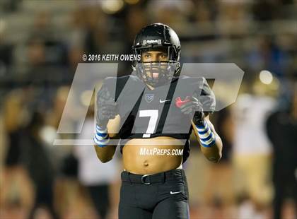 Thumbnail 3 in Plano East vs. Hebron (UIL 6A Bi-District Playoff) photogallery.