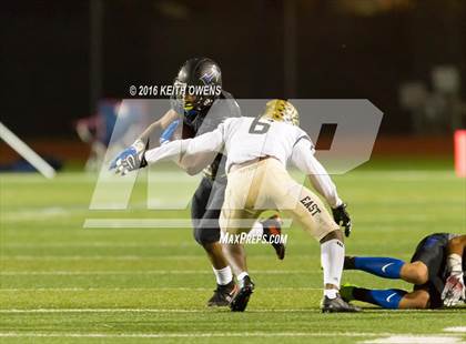Thumbnail 3 in Plano East vs. Hebron (UIL 6A Bi-District Playoff) photogallery.