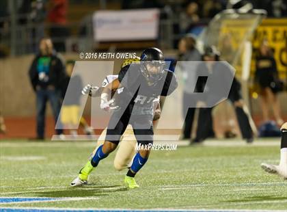 Thumbnail 2 in Plano East vs. Hebron (UIL 6A Bi-District Playoff) photogallery.