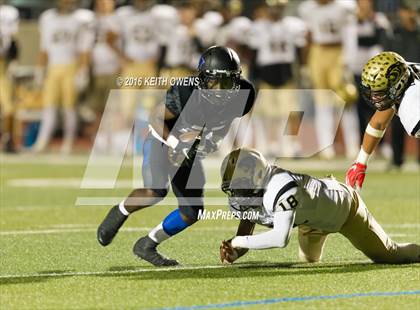 Thumbnail 2 in Plano East vs. Hebron (UIL 6A Bi-District Playoff) photogallery.
