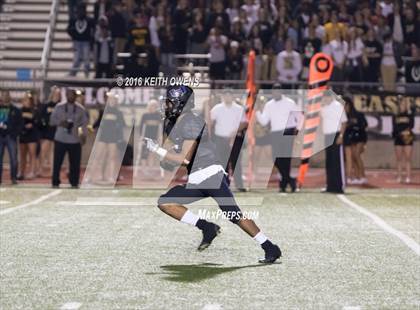 Thumbnail 2 in Plano East vs. Hebron (UIL 6A Bi-District Playoff) photogallery.