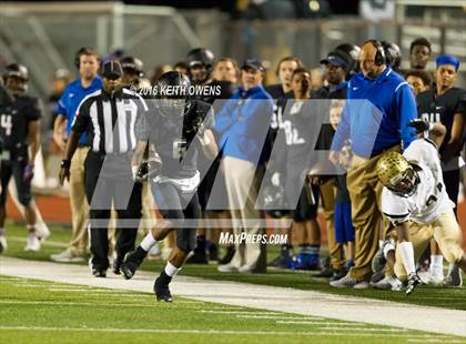 Thumbnail 2 in Plano East vs. Hebron (UIL 6A Bi-District Playoff) photogallery.