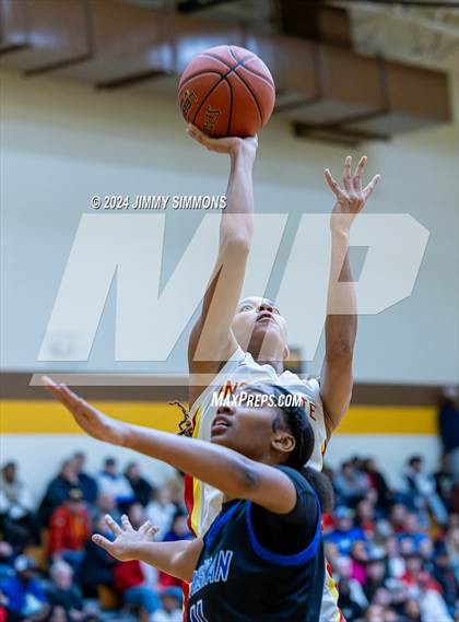 Thumbnail 3 in Incarnate Word Academy @ Lutheran (Sweet Hoops Showcase) photogallery.