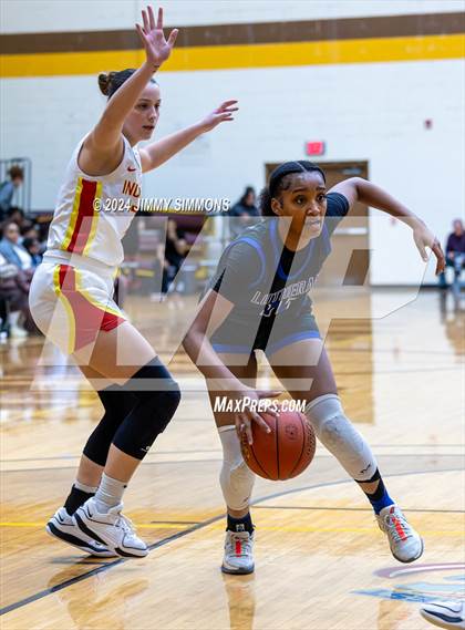 Thumbnail 2 in Incarnate Word Academy @ Lutheran (Sweet Hoops Showcase) photogallery.