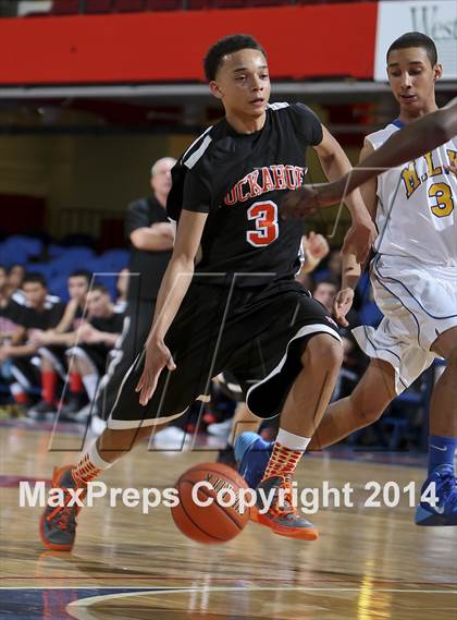 Thumbnail 3 in Tuckahoe vs Martin Luther King, Jr. (Section 1 Class D Semifinal) photogallery.