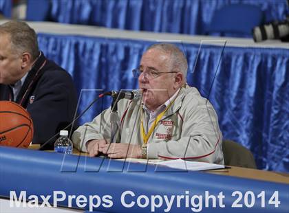 Thumbnail 1 in Tuckahoe vs Martin Luther King, Jr. (Section 1 Class D Semifinal) photogallery.