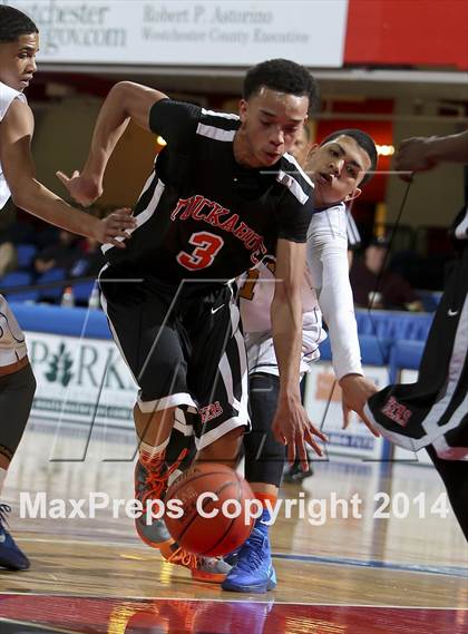 Thumbnail 2 in Tuckahoe vs Martin Luther King, Jr. (Section 1 Class D Semifinal) photogallery.