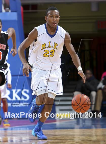 Thumbnail 2 in Tuckahoe vs Martin Luther King, Jr. (Section 1 Class D Semifinal) photogallery.