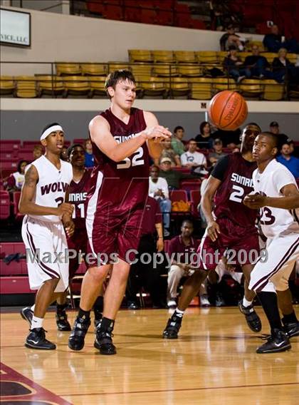Thumbnail 3 in Sunrise Christian Academy vs. Mansfield Timberview (Fantasy of Lights D1 Championship) photogallery.