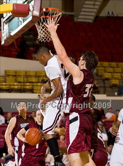 Thumbnail 2 in Sunrise Christian Academy vs. Mansfield Timberview (Fantasy of Lights D1 Championship) photogallery.