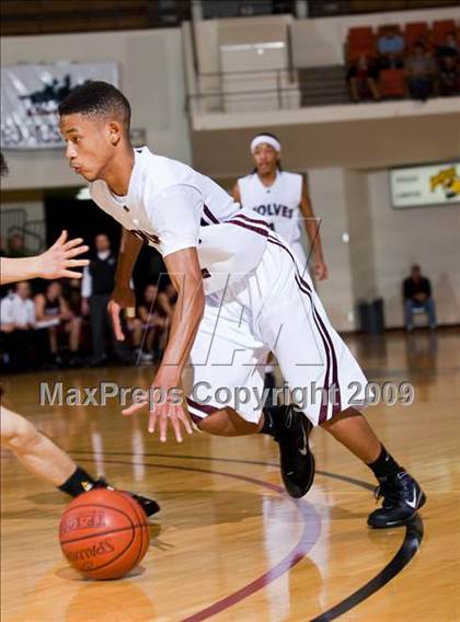 Thumbnail 2 in Sunrise Christian Academy vs. Mansfield Timberview (Fantasy of Lights D1 Championship) photogallery.