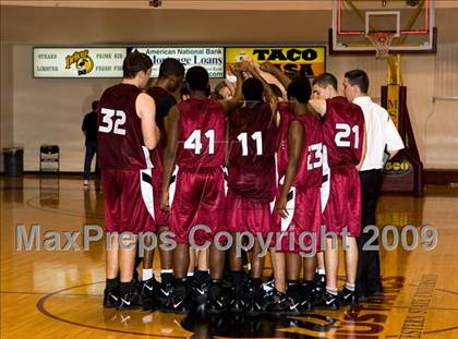 Thumbnail 2 in Sunrise Christian Academy vs. Mansfield Timberview (Fantasy of Lights D1 Championship) photogallery.