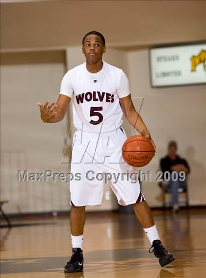 Thumbnail 1 in Sunrise Christian Academy vs. Mansfield Timberview (Fantasy of Lights D1 Championship) photogallery.