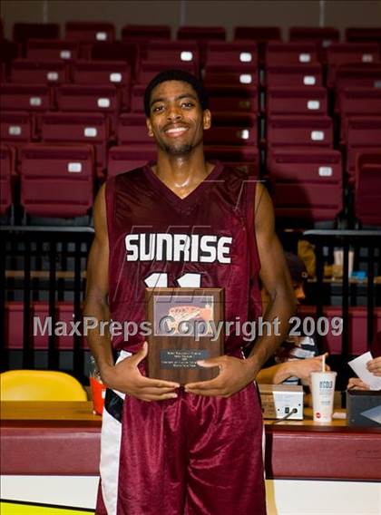 Thumbnail 3 in Sunrise Christian Academy vs. Mansfield Timberview (Fantasy of Lights D1 Championship) photogallery.