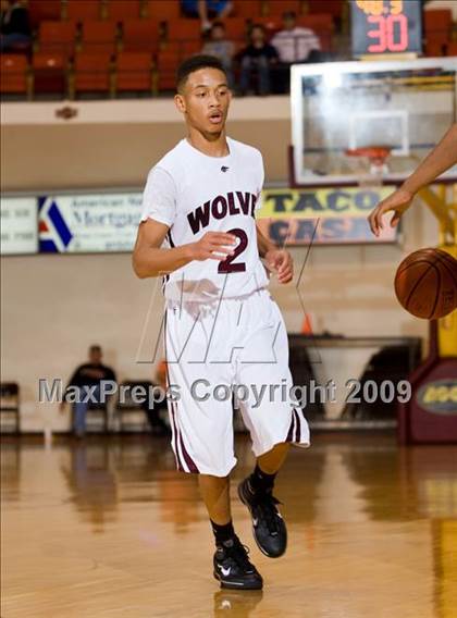 Thumbnail 1 in Sunrise Christian Academy vs. Mansfield Timberview (Fantasy of Lights D1 Championship) photogallery.