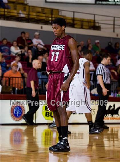 Thumbnail 1 in Sunrise Christian Academy vs. Mansfield Timberview (Fantasy of Lights D1 Championship) photogallery.
