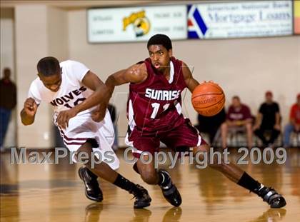 Thumbnail 3 in Sunrise Christian Academy vs. Mansfield Timberview (Fantasy of Lights D1 Championship) photogallery.