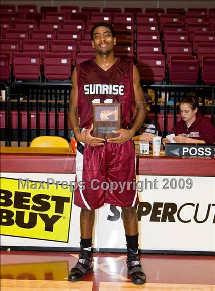 Thumbnail 2 in Sunrise Christian Academy vs. Mansfield Timberview (Fantasy of Lights D1 Championship) photogallery.